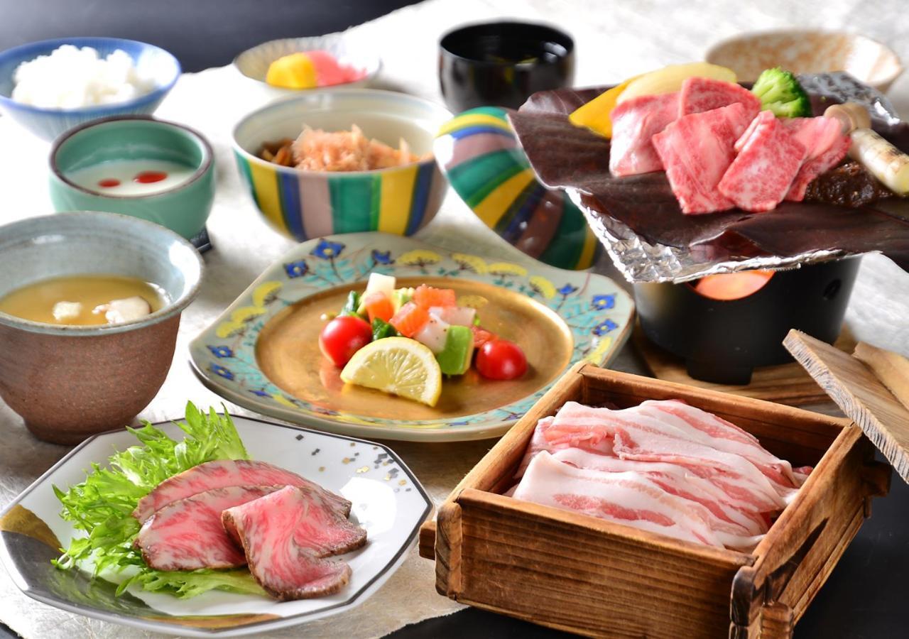 Hotel 筋肉と自然と遊ぶ宿 田島館 Takayama  Exterior foto