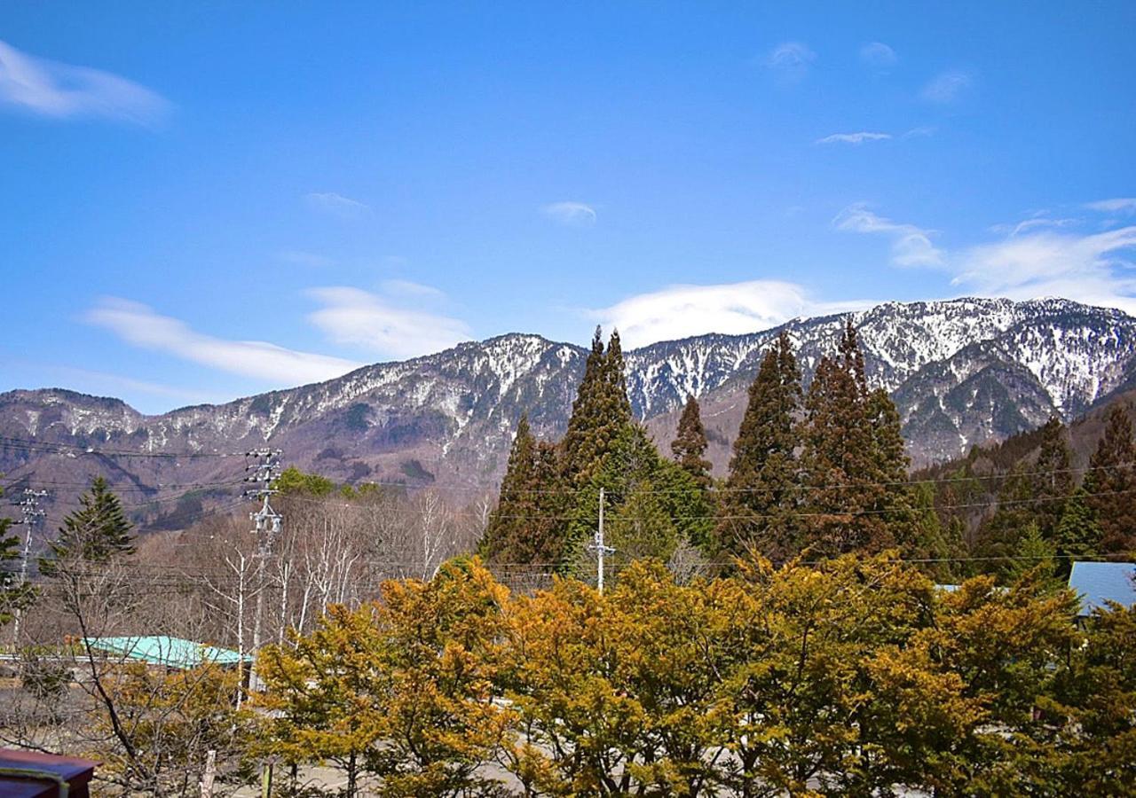 Hotel 筋肉と自然と遊ぶ宿 田島館 Takayama  Zimmer foto