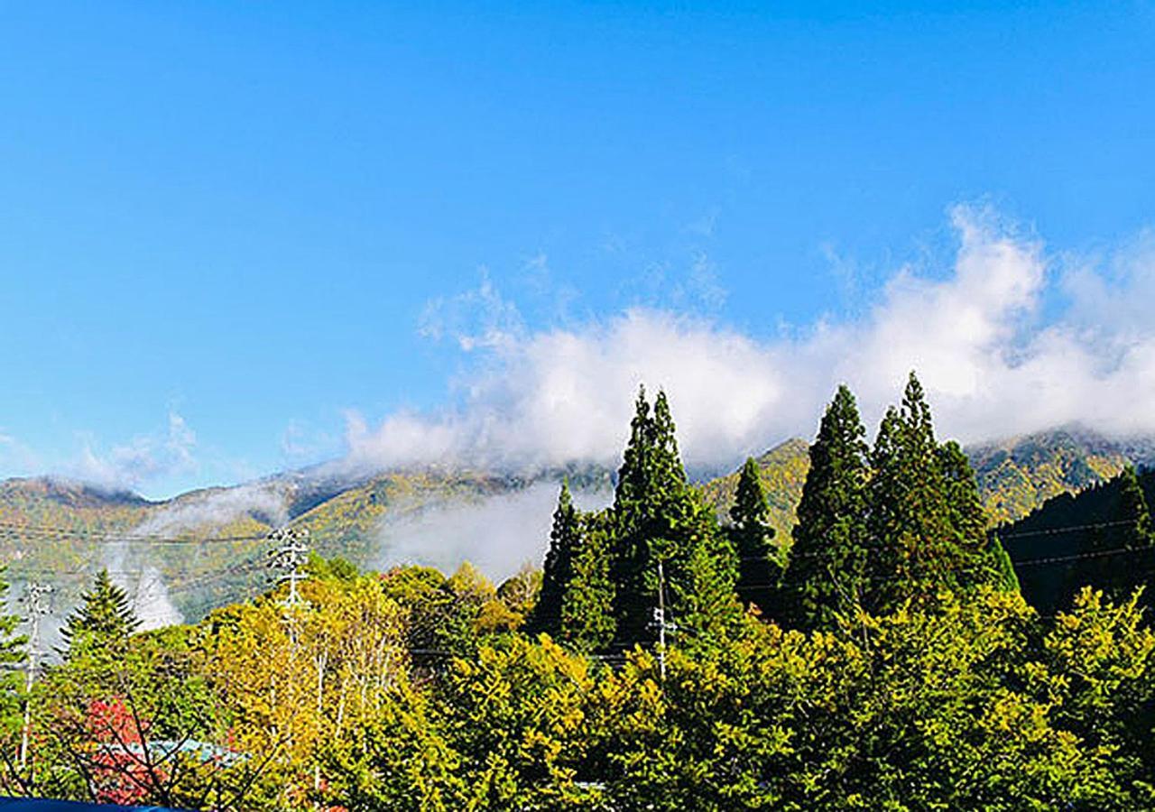 Hotel 筋肉と自然と遊ぶ宿 田島館 Takayama  Zimmer foto