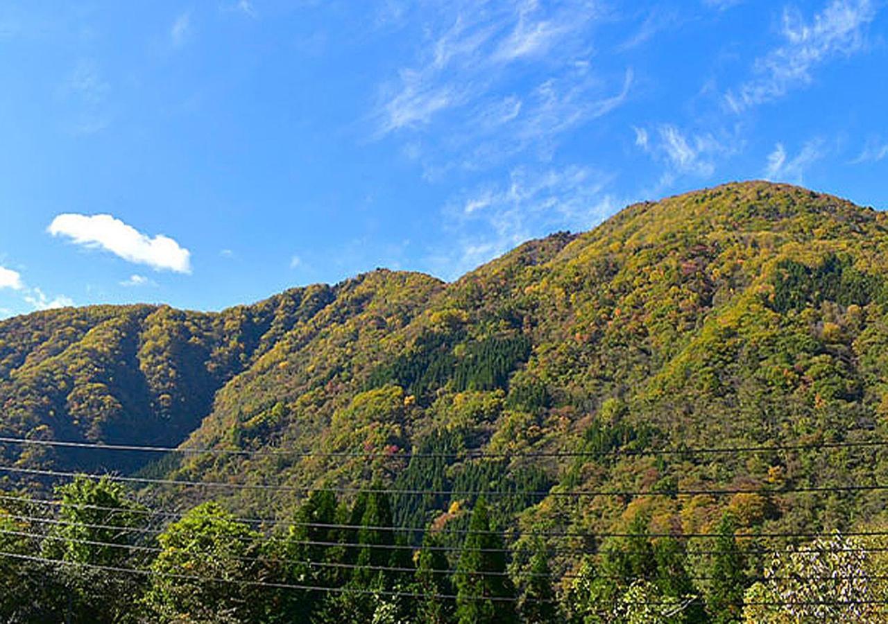 Hotel 筋肉と自然と遊ぶ宿 田島館 Takayama  Zimmer foto