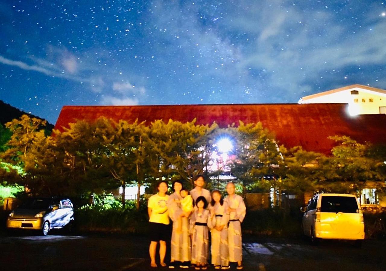 Hotel 筋肉と自然と遊ぶ宿 田島館 Takayama  Exterior foto